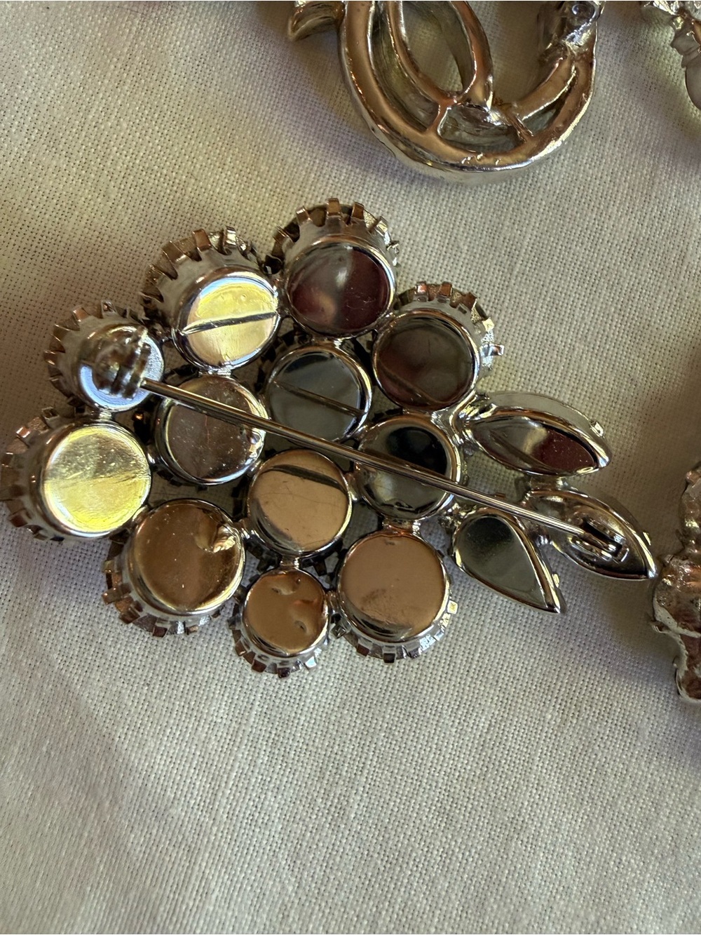 Vintage Rhinestone Brooches 4 brooches Crystal Clear Rhinestone brooches - Picture 9 of 11